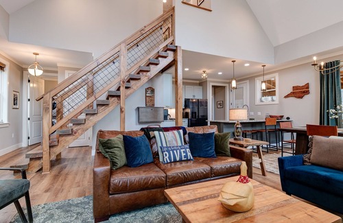 Cullowhee Casa | Riverfront on the Tuck! Close to WCU