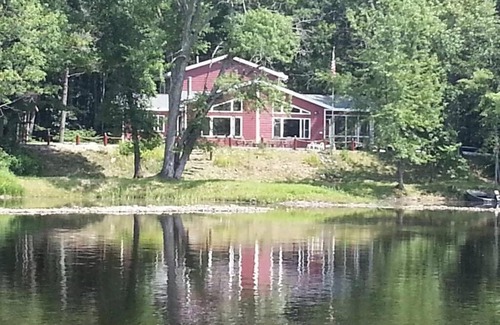 Wallace Casa | Riverfront Private Wooded 4-Season Cottage Retreat