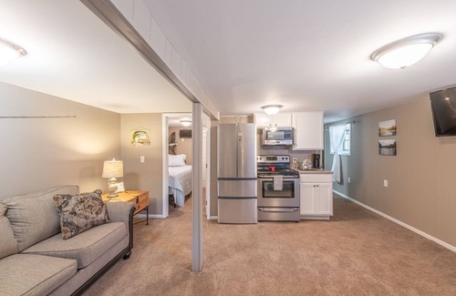 Bluff City Casa | Retiro de South River Riverfront