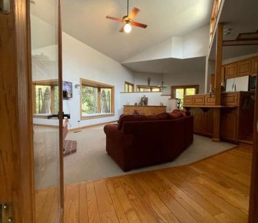 Three Rivers Casa | RiverFront Retreat- Spa/Hot tub, Game Room, Limited Gym