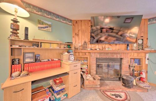 Lincoln Apartamento | Riverfront Retreat with Deck 1 Mi to Loon Mtn!