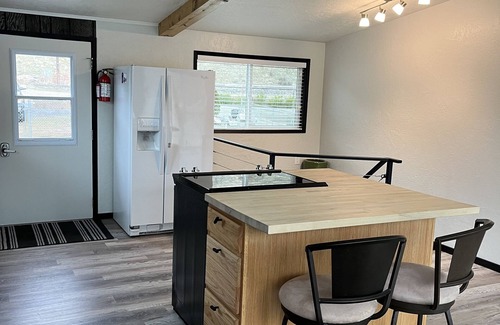 East Wenatchee Casa | Riverfront Rhythm