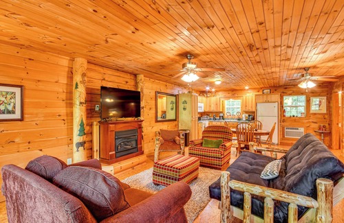 Rutherfordton Apartamento | Riverfront Rutherfordton Retreat w/ Fire Pit!