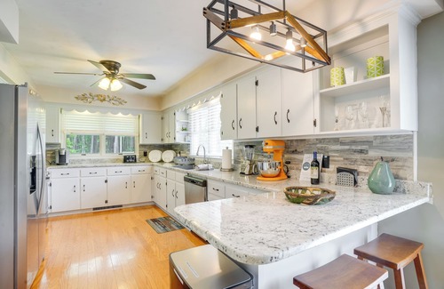 Shenandoah Casa | Riverfront Shenandoah Getaway w/ Kayaks & Tubes!
