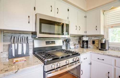Shenandoah Casa | Riverfront Shenandoah Getaway w/ Kayaks & Tubes!