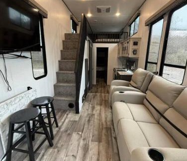 St. Joseph Apartamento | Riverfront Tiny Home 3 bed with Privacy and a View