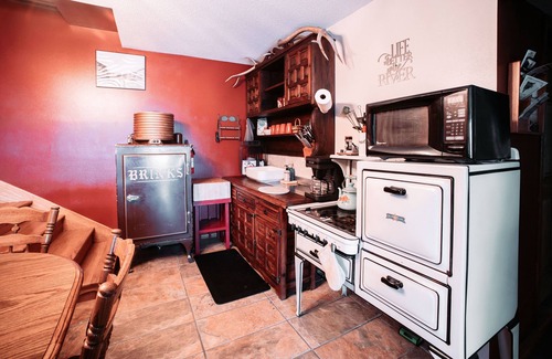 Colfax Casa | Riverfront Views!