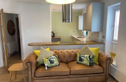 Winchester Cabaña | Rivergem - Riverside Coach House