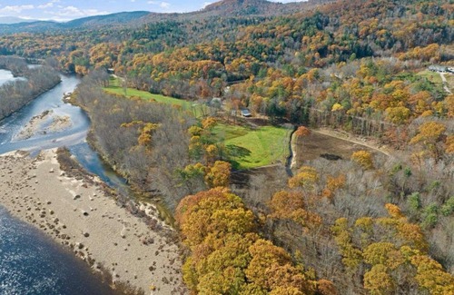 Campton Villa | RiverNest - 1700 feet of Private Frontage on the Pemi River - 25 Acres, Sleeps 16, Close to Golf, Skiing, Hiking