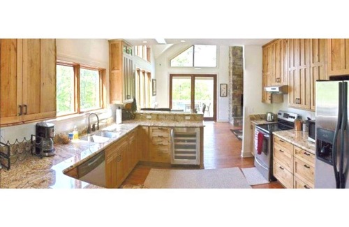 Burnsville Casa | Riverrun Retreat Vacation Home -Multi family/group