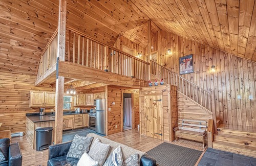 Twin Mountain Cabina | River’s Bend - Riverfront Bretton Woods Cabin