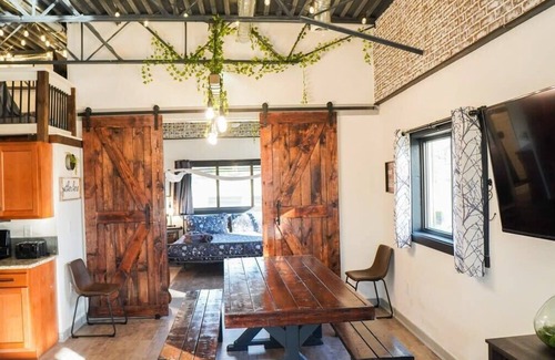 Niles Apartamento | Rivers Edge Lofts - Unit 1