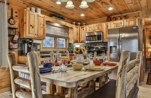 Ellijay Cabina | Rivers Edge - Luxury on the Cartecay River - No Pets