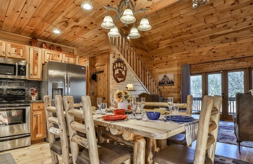 Ellijay Cabina | Rivers Edge - Luxury on the Cartecay River - No Pets