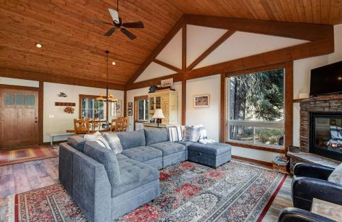 McCall Casa | Rivers Edge Retreat