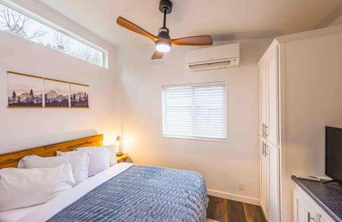 Port Angeles East Apartamento | Rivers Edge river side tiny home