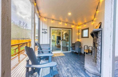 Port Angeles East Apartamento | Rivers Edge river side tiny home