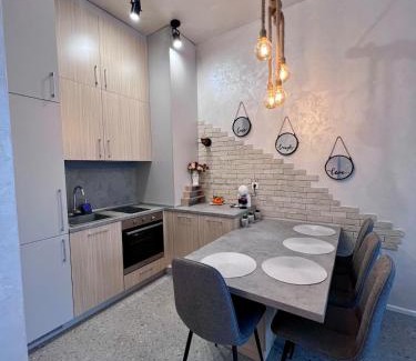 rayon Triaditsa Apartamento | Riverside 1BR Apartment