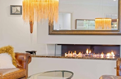 Port Macquarie Casa | Riverside Breeze - private luxury family retreat with pool