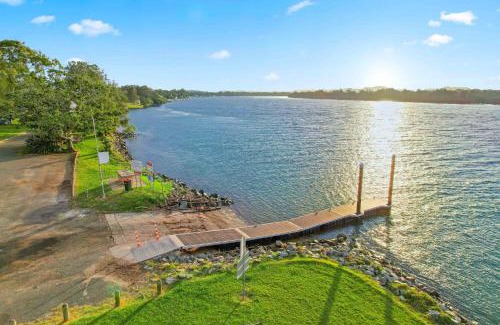 Port Macquarie Casa | Riverside Breeze - luxury family retreat with pool