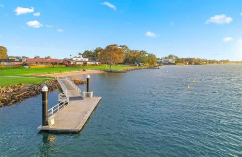 Port Macquarie Casa | Riverside Breeze - luxury family retreat with pool