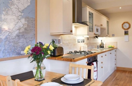 Lewiston Casa | Casa de vacaciones Riverside en Drumnadrochit - 2 personas, 1 dormitorios