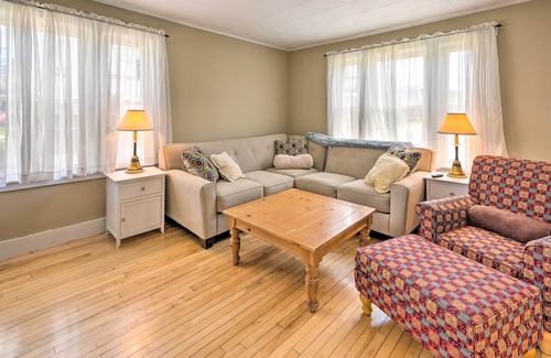 Colebrook Apartamento | Riverside Colebrook Apt - Walk to Main Street