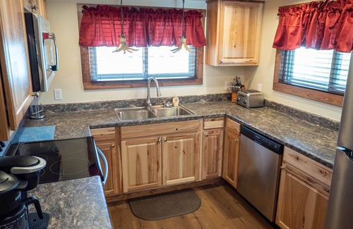 Confluence Casa | Riverside Cottage | 3BR,2BA, Hot Tub, Direct River Access!