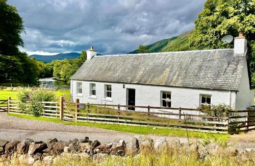 Loch Tay Casa | Riverside Cottage, Bridge of Balgie, Glenlyon, Perthshire