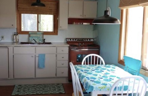 Stanwood Casa | Riverside Cottage