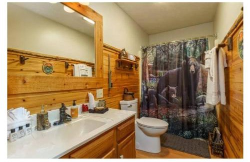 Sevierville Casa | Riverside Dreamin