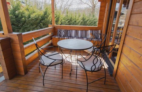 Karpenisi Chalet De Esquí | Riverside Forest Retreat-Chalet