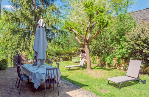 Sergeac Cabaña | Casa rural junto al río con vistas panorámicas