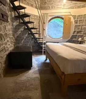 Bhimtal Casa | Riverside Hobbit House 10mins from Bhimtal