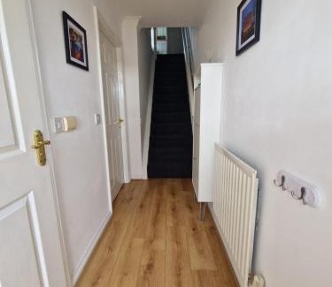 Newcastle-upon-Tyne Casa | Riverside home. 3 bedroom. Free parking. 10 mins to Newcastle City Centre
