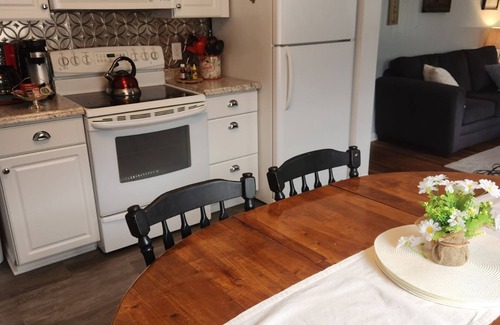 Pence Springs Casa | Riverside Home Close to West Virginias Prime Attractions The Camp House