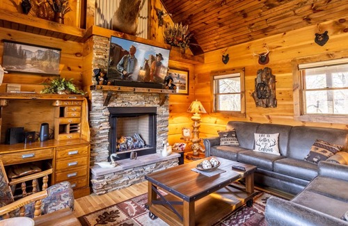 Altamont Casa | Riverside Home Near Linville Gorge