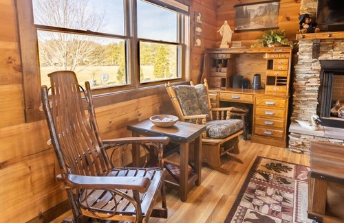 Altamont Casa | Riverside Home Near Linville Gorge