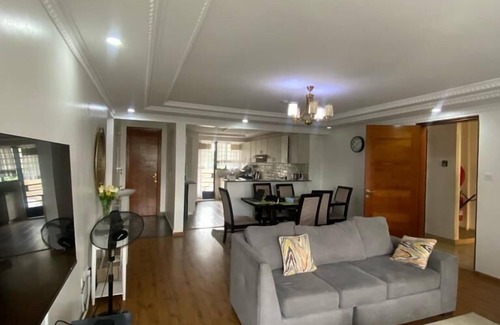 Lavington Apartamento | Riverside Homes 6C