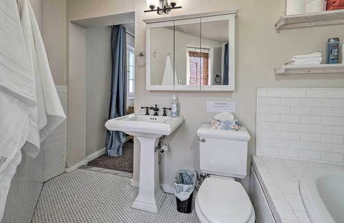 Riverside Casa | Riverside Hub w/ Shared Pool ~ 1 Mi to Downtown!