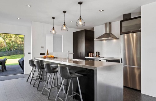 Rangatira Park Casa | Riverside in gated community & WI-FI
