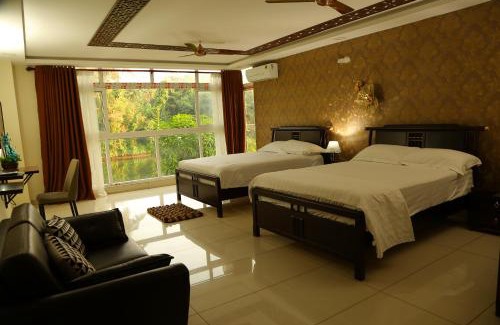 Kalamassery Casa | Riverside Inn Homestay