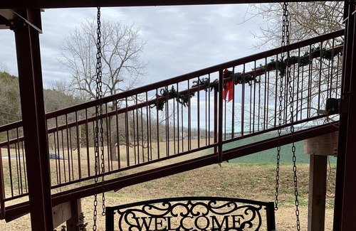 Ozark Casa | Riverside Inn on the Finley with a hot tub & more!