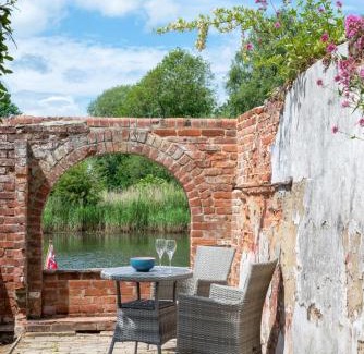 Beccles Casa | Riverside Lodge