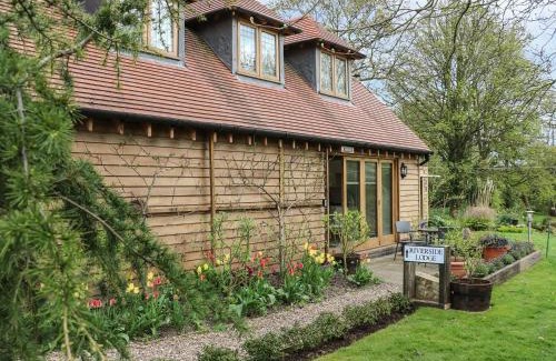 Cuckney Casa | Riverside Lodge