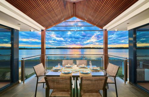 Port Macquarie Casa | Riverside Luxury