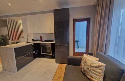 Chapelizod Apartamento | Riverside modern gem in Dublin