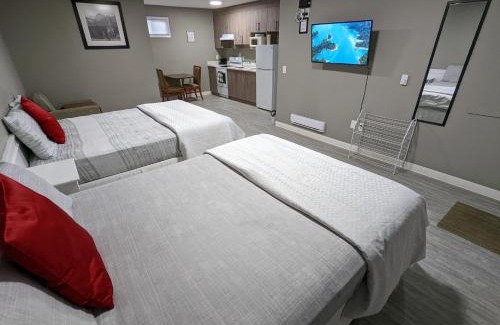 Medicine Hat Hotel | Riverside Motel & Suites