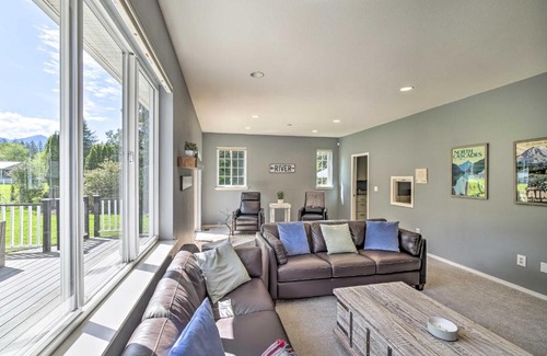 North Bend Casa | Riverside North Bend Oasis Stunning Mountain View