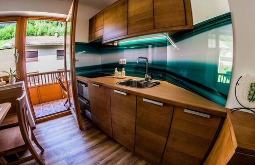 Luce Apartamento | Riverside Pines Luce Apartments with Balcony - One Bedroom Apartment with Balcony